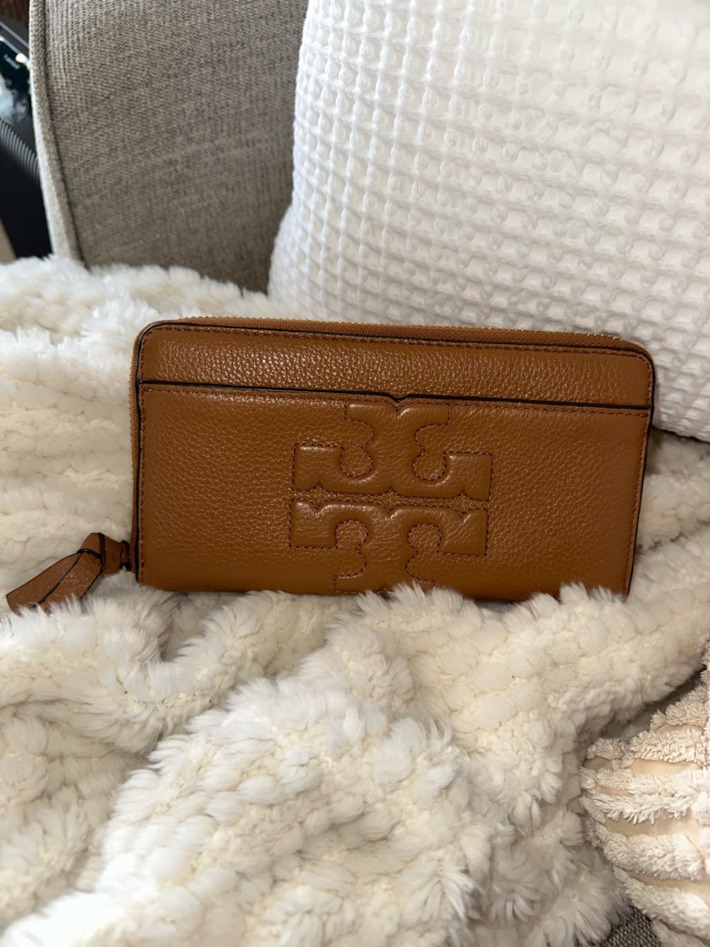Tory Burch Bombe T Cognac Pebbled Leather Zip Wallet